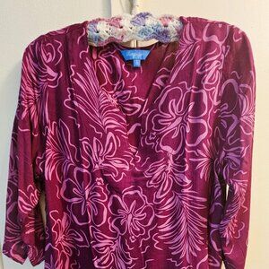 Blue Ginger 3/4 sleeve top. Maroon Ripple